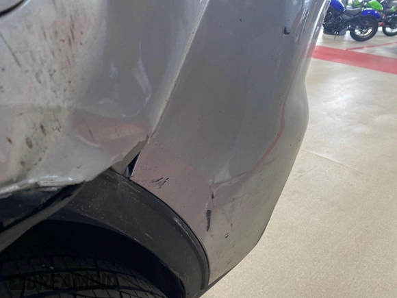 2022 Ford Escape SE z VIN 1FMCU9G60NUB32820, wystawiony jako IAAI lot #42882697 z przebiegiem 39 771 mil mil oraz . Historia ofert i sprzedaży dostępna na DreamBid. Obrazek 5.