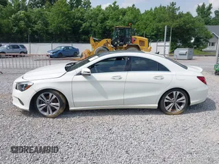 2018 Mercedes-Benz CLA 250 z VIN WDDSJ4EB0JN606657, wystawiony jako IAAI lot #42440570 z przebiegiem 123 978 mil mil oraz . Historia ofert i sprzedaży dostępna na DreamBid. Obrazek 13.