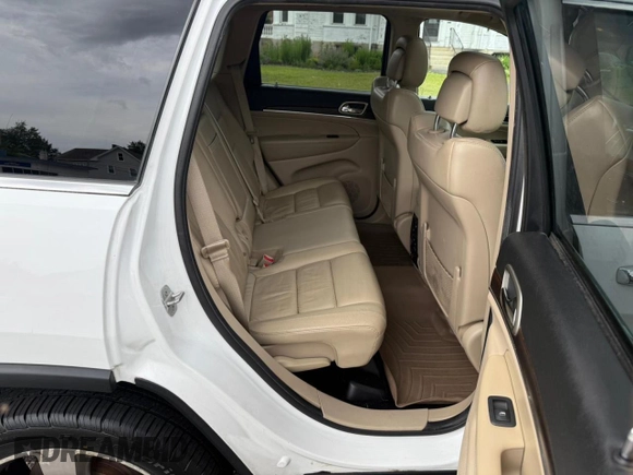 2014 Jeep Grand Cherokee Limited with VIN 1C4RJFBG9EC155122, listed as a Copart auction lot 63812735 with 164,061 mi miles and Clean title. Bid and sale history available at DreamBid. Image 6.