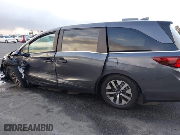 2025 Honda Odyssey EX-L with VIN 5FNRL6H64SB038684, listed as a IAAI auction lot 41911992 with Not Provided miles and . Bid and sale history available at DreamBid. Image 14.