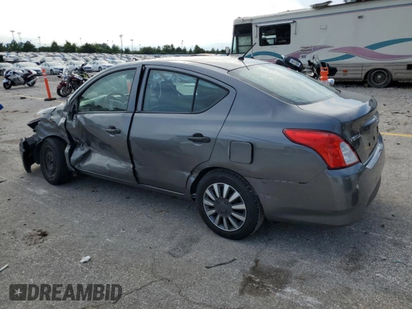 2016 Nissan Versa SV z VIN 3N1CN7AP2GL907254, wystawiony jako Copart lot #58589295 z przebiegiem 91 951 mil mil oraz Czysty tytuł • Clean title. Historia ofert i sprzedaży dostępna na DreamBid. Obrazek 2.