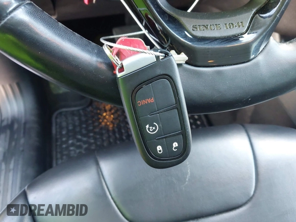 2019 Jeep Cherokee Latitude Plus with VIN 1C4PJMLB1KD465933, listed as a IAAI auction lot 42624557 with 68,045 mi miles and . Bid and sale history available at DreamBid. Image 11.
