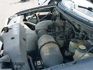 2006 Ford F-150 STX с VIN 1FTRX12W66FA38915, выставлен на аукционе IAAI как лот 42510802 с пробегом Не указан миль и . История ставок и продаж доступна на DreamBid. Изображение 12.