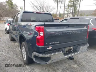 2021 Chevrolet Silverado 1500 LT with VIN 1GCUYDED8MZ363855, listed as a IAAI auction lot 41601185 with 79,072 mi miles. Bid and sale history available at carsss.com. Image 3.