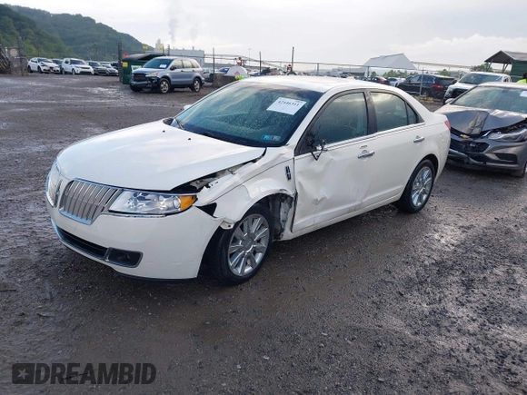 2012 Lincoln MKZ z VIN 3LNHL2JC1CR822059, wystawiony jako IAAI lot #42446311 z przebiegiem 93 202 mil mil oraz . Historia ofert i sprzedaży dostępna na DreamBid. Obrazek 2.