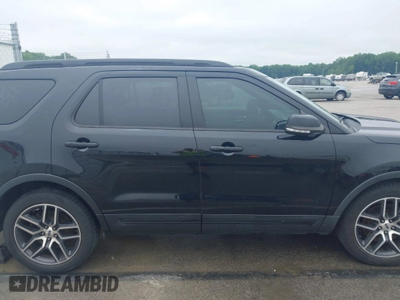 2017 Ford Explorer Sport z VIN 1FM5K8GT4HGE07722, wystawiony jako IAAI lot #42302334 z przebiegiem 79 369 mil mil oraz . Historia ofert i sprzedaży dostępna na DreamBid. Obrazek 13.