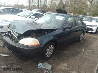 1998 Honda Civic LX with VIN 2HGEJ6676WH602966, listed as a IAAI auction lot 39722428 with 153,245 mi miles. Bid and sale history available at carsss.com. Image 2.