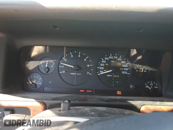 1997 Jeep Grand Cherokee Limited with VIN 1J4GZ78Y4VC567237, listed as a Copart auction lot 49059105 with 177,478 mi miles and Salvage Title. Bid and sale history available at carsss.com. Image 9.