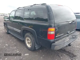 2000 Chevrolet Suburban LT with VIN 3GNFK16T0YG127485, listed as a IAAI auction lot 41957332 with 240,920 mi miles. Bid and sale history available at carsss.com. Image 3.