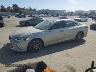 2022 Lexus ES with VIN 58ADZ1B11NU121112, listed as a Copart auction lot 52645775 with 18,686 mi miles and Salvage Title. Bid and sale history available at carsss.com. Image 1.