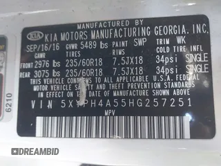 2017 Kia Sorento EX V6 with VIN 5XYPH4A55HG257251, listed as a IAAI auction lot 41406295 with 180,305 mi miles. Bid and sale history available at carsss.com. Image 9.