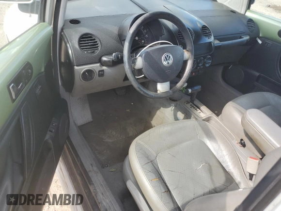 2000 Volkswagen Beetle GLS с VIN 3VWCD21C6YM423807, выставлен на аукционе Copart как лот 59986105 с пробегом 87 740 миль миль и Списание • Salvage title. История ставок и продаж доступна на DreamBid. Изображение 8.