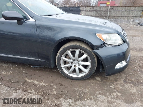 2007 Lexus LS 460 with VIN JTHBL46F975032735, listed as a IAAI auction lot 41952569 with 177,038 mi miles. Bid and sale history available at carsss.com. Image 21.