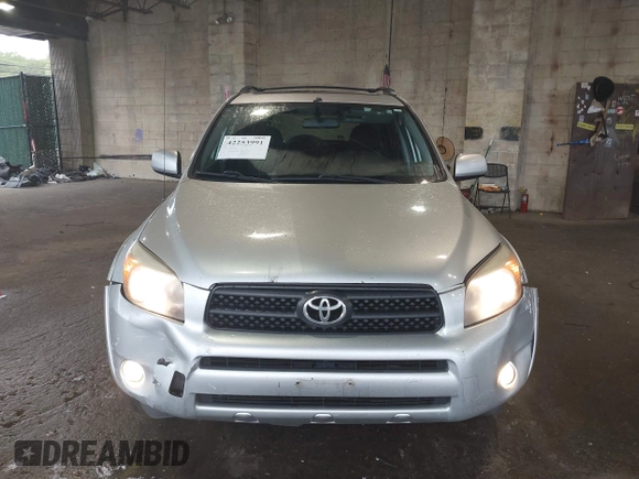 2006 Toyota RAV4 Sport z VIN JTMBD32V366010048, wystawiony jako IAAI lot #42253991 z przebiegiem 271 034 mil mil oraz . Historia ofert i sprzedaży dostępna na DreamBid. Obrazek 12.