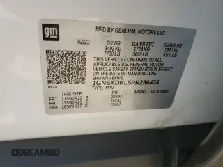 2023 Chevrolet Suburban z VIN 1GNSKDKL5PR286474, wystawiony jako Copart lot #55678915 z przebiegiem 96 049 mil mil oraz Szkoda całkowita • Salvage title. Historia ofert i sprzedaży dostępna na DreamBid. Obrazek 13.