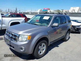 2008 Ford Escape Hybrid z VIN 1FMCU49H88KB89767, wystawiony jako IAAI lot #42650593 z przebiegiem 127 093 mil mil oraz . Historia ofert i sprzedaży dostępna na DreamBid. Obrazek 2.