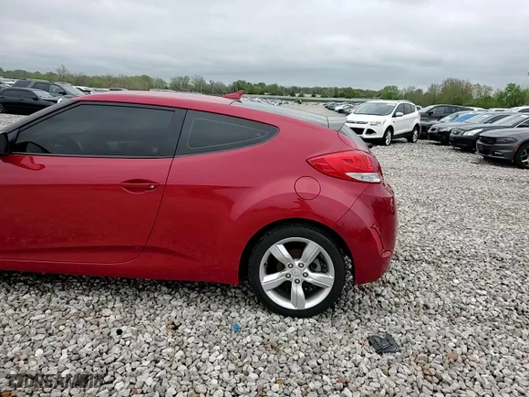 2015 Hyundai Veloster RE:FLEX with VIN KMHTC6AD4FU229741, listed as a Copart auction lot 53692885 with 124,790 mi miles and Clean Title. Bid and sale history available at carsss.com. Image 13.