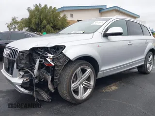 2013 Audi Q7 S line Prestige с VIN WA1DGAFE1DD002015, выставлен на аукционе IAAI как лот 42171470 с пробегом 165 026 миль миль и . История ставок и продаж доступна на DreamBid. Изображение 18.