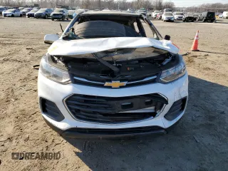2018 Chevrolet Trax LS with VIN KL7CJKSB8JB613393, listed as a Copart auction lot 46700425 with 0 mi miles and Salvage Title. Bid and sale history available at carsss.com. Image 5.