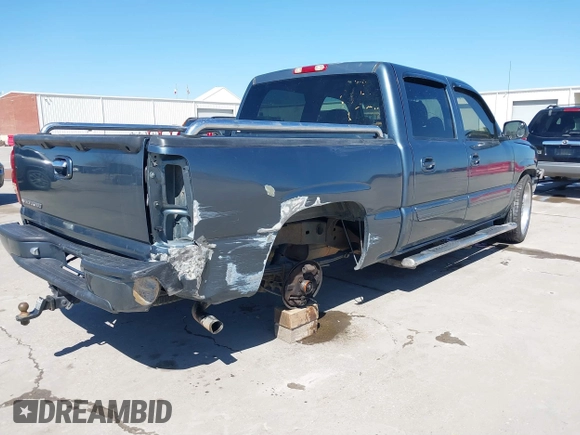 2007 Chevrolet Silverado 1500 LS with VIN 2GCEC13V771133752, listed as a IAAI auction lot 41767688 with 253,845 mi miles and . Bid and sale history available at DreamBid. Image 6.