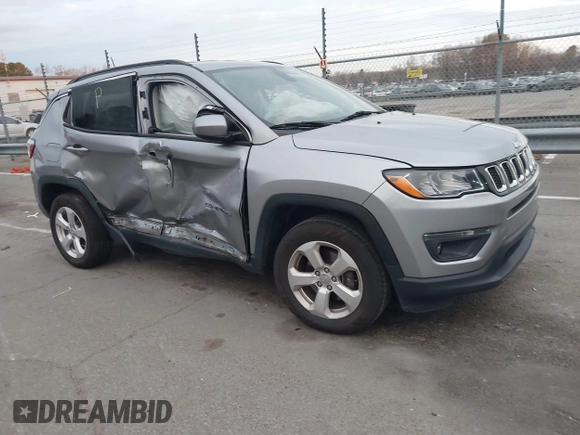 2018 Jeep Compass Altitude with VIN 3C4NJDBB5JT259158, listed as a IAAI auction lot 41752829 with 71,008 mi miles and . Bid and sale history available at carsss.com. Image 1.