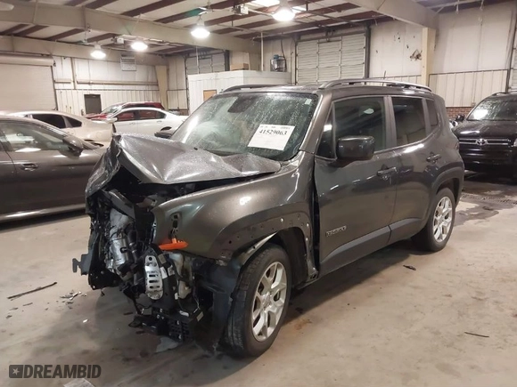 2018 Jeep Renegade Latitude with VIN ZACCJABB0JPH53344, listed as a IAAI auction lot 41529063 with 102,758 mi miles. Bid and sale history available at carsss.com. Image 2.