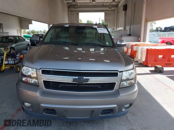 2007 Chevrolet Suburban LT с VIN 3GNFC16047G158109, выставлен на аукционе IAAI как лот 42607596 с пробегом 399 118 миль миль и . История ставок и продаж доступна на DreamBid. Изображение 12.