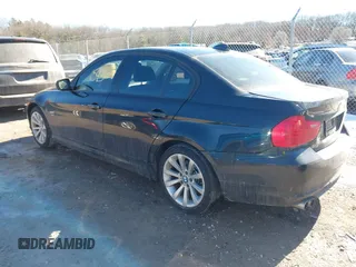 2011 BMW 3 Series 328i xDrive with VIN WBAPK7C5XBA818175, listed as a IAAI auction lot 41661543 with 1 mi miles. Bid and sale history available at carsss.com. Image 3.