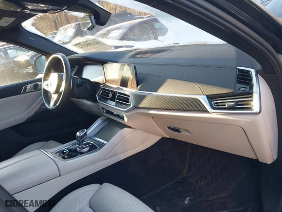 2022 BMW X6 xDrive40i with VIN 5UXCY6C01N9K27445, listed as a IAAI auction lot 41295221 with 28,328 mi miles. Bid and sale history available at carsss.com. Image 5.