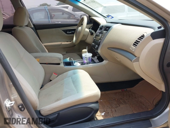 2015 Nissan Altima S with VIN 1N4AL3AP0FN341263, listed as a IAAI auction lot 42052040 with 137,546 mi miles and . Bid and sale history available at carsss.com. Image 5.