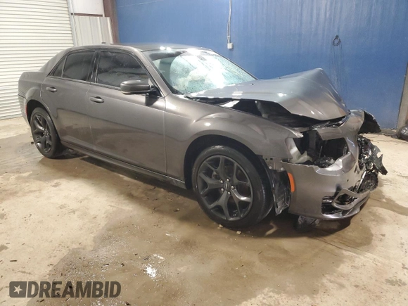2022 Chrysler 300 Touring L with VIN 2C3CCADG2NH236822, listed as a Copart auction lot 48774065 with 58,736 mi miles and Clean Title. Bid and sale history available at carsss.com. Image 4.