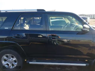 2019 Toyota 4Runner SR5 with VIN JTEBU5JRXK5705753, listed as a IAAI auction lot 41209336 with 31,431 mi miles. Bid and sale history available at carsss.com. Image 13.