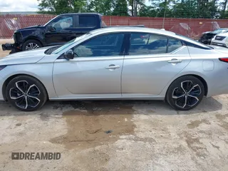 2024 Nissan Altima SR z VIN 1N4BL4CVXRN370456, wystawiony jako IAAI lot #42152499 z przebiegiem 30 007 mil mil oraz . Historia ofert i sprzedaży dostępna na DreamBid. Obrazek 14.