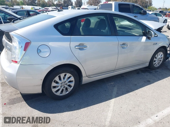 2013 Toyota Prius with VIN JTDKN3DPXD3032705, listed as a IAAI auction lot 42014728 with 133,389 mi miles and . Bid and sale history available at DreamBid. Image 4.