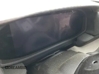 2023 Maserati MC20 z VIN ZAMBMSAB6P0443249, wystawiony jako Copart lot #46668944 z przebiegiem Nie podano mil oraz Nie do naprawy • Non repairable. Historia ofert i sprzedaży dostępna na DreamBid. Obrazek 9.