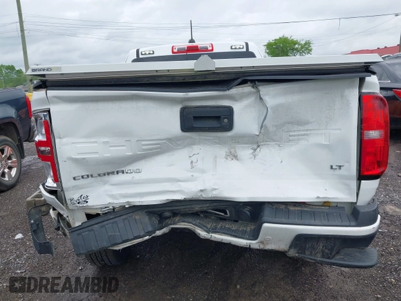 2021 Chevrolet Colorado 4WD LT z VIN 1GCHTCEA5M1244692, wystawiony jako IAAI lot #42096287 z przebiegiem 88 762 mil mil oraz . Historia ofert i sprzedaży dostępna na DreamBid. Obrazek 6.