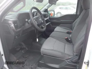 2024 Ford F-150 XL z VIN 1FTMF1KP3RKF57535, wystawiony jako IAAI lot #42477026 z przebiegiem 1 781 mil mil oraz . Historia ofert i sprzedaży dostępna na DreamBid. Obrazek 8.
