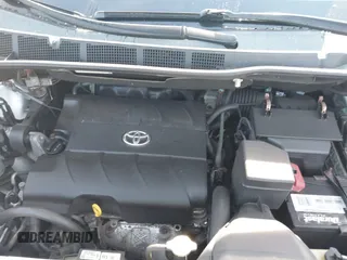 2011 Toyota Sienna XLE with VIN 5TDDK3DC0BS012604, listed as a IAAI auction lot 41533173 with 174,779 mi miles. Bid and sale history available at carsss.com. Image 10.