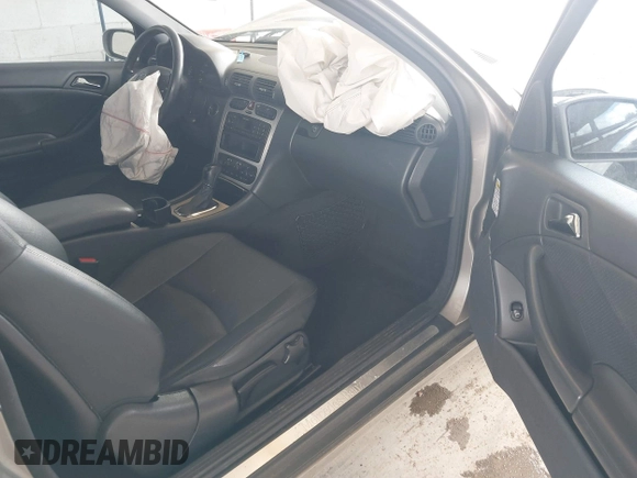 2003 Mercedes-Benz C 230 Kompressor с VIN WDBRN40JX3A510054, выставлен на аукционе IAAI как лот 41787452 с пробегом 237 506 миль миль и . История ставок и продаж доступна на DreamBid. Изображение 5.