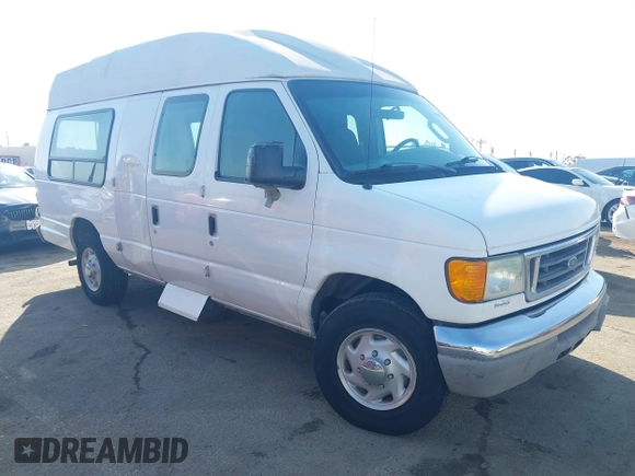 2007 Ford Econoline Cargo Commercial with VIN 1FTNS24W47DB08151, listed as a IAAI auction lot 41449205 with 638,815 mi miles and . Bid and sale history available at DreamBid. Image 1.