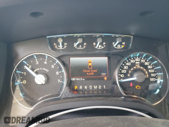 2012 Ford F-150 XL z VIN 1FTFW1CF8CFA17662, wystawiony jako Copart lot #53035185 z przebiegiem 186 194 mil mil oraz Czysty tytuł • Clean title. Historia ofert i sprzedaży dostępna na DreamBid. Obrazek 9.