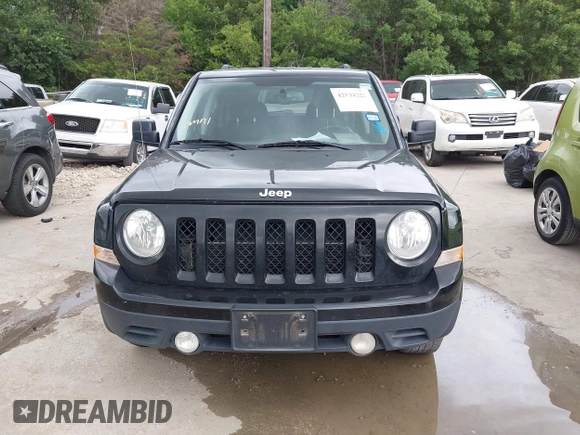 2016 Jeep Patriot Latitude z VIN 1C4NJPFB9GD584308, wystawiony jako IAAI lot #42534222 z przebiegiem 179 239 mil mil oraz . Historia ofert i sprzedaży dostępna na DreamBid. Obrazek 12.