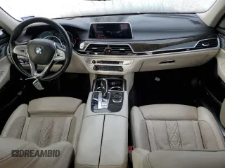 2017 BMW 7 Series 740i xDrive with VIN WBA7E4C3XHGV23345, listed as a Copart auction lot 40793704 with 71,046 mi miles. Bid and sale history available at carsss.com. Image 8.