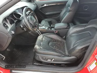 2014 Audi S5 Premium Plus z VIN WAUCGAFH5EN015371, wystawiony jako Copart lot #74150454 z przebiegiem Nie podano mil oraz Szkody całkowita. Historia ofert i sprzedaży dostępna na DreamBid. Obrazek 7.
