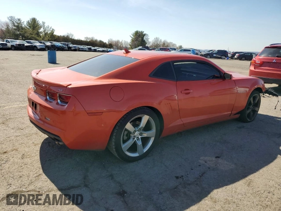 2013 Chevrolet Camaro LT z VIN 2G1FC1E34D9210891, wystawiony jako Copart lot #47850505 z przebiegiem 142 345 mil mil oraz Szkoda całkowita • Salvage title. Historia ofert i sprzedaży dostępna na DreamBid. Obrazek 3.