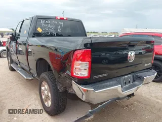 2024 Ram 2500 Big Horn с VIN 3C6UR5DJ9RG365218, выставлен на аукционе IAAI как лот 42482094 с пробегом Не указан миль и . История ставок и продаж доступна на DreamBid. Изображение 3.