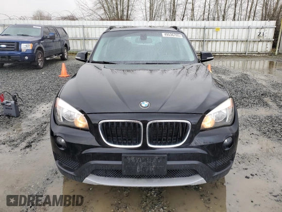 2013 BMW X1 xDrive28i with VIN WBAVL1C53DVR91761, listed as a Copart auction lot 49536705 with 166,700 mi miles and Clean Title. Bid and sale history available at carsss.com. Image 5.