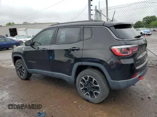 2020 Jeep Compass Trailhawk z VIN 3C4NJDDB6LT127557, wystawiony jako Copart lot #57888245 z przebiegiem 113 836 mil mil oraz Szkoda całkowita • Salvage title. Historia ofert i sprzedaży dostępna na DreamBid. Obrazek 2.