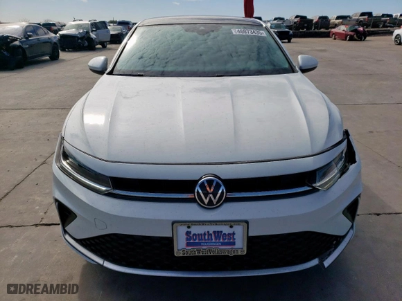 2025 Volkswagen Jetta SE with VIN 3VW7X7BU1SM037753, listed as a Copart auction lot 46073435 with 816 mi miles and Salvage Title. Bid and sale history available at carsss.com. Image 5.