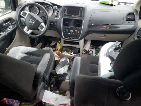 2016 Dodge Grand Caravan Canada Value Package with VIN 2C4RDGBG5GR337505, listed as a Copart auction lot 50130215 with 131,216 mi miles and Clean Title. Bid and sale history available at carsss.com. Image 8.